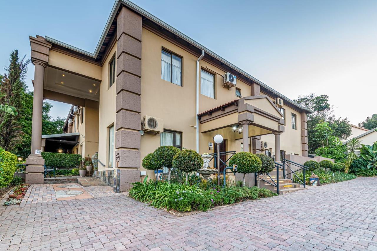 Constantia Manor Guest House Pretoria-Noord Extérieur photo