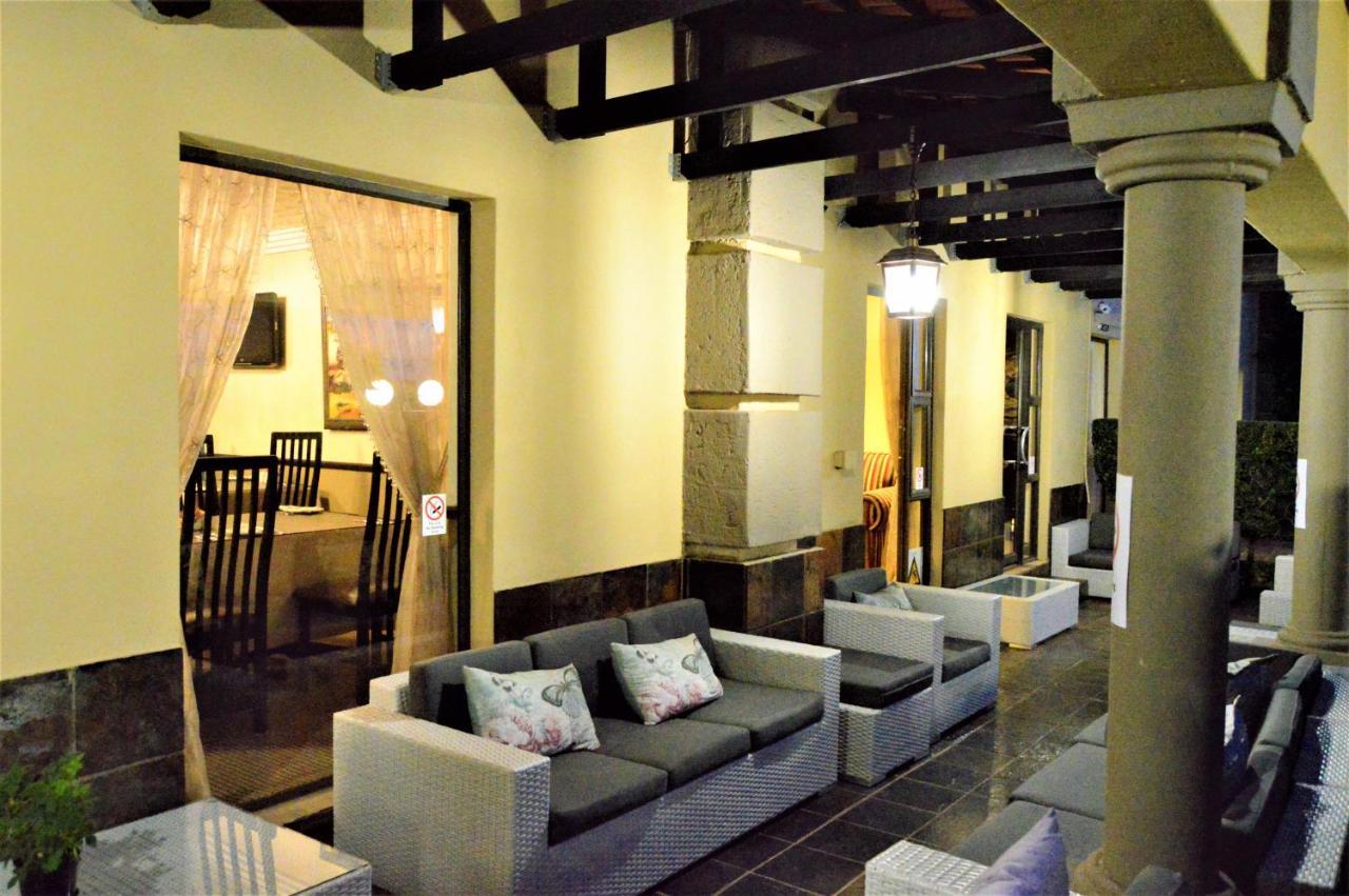 Constantia Manor Guest House Pretoria-Noord Extérieur photo